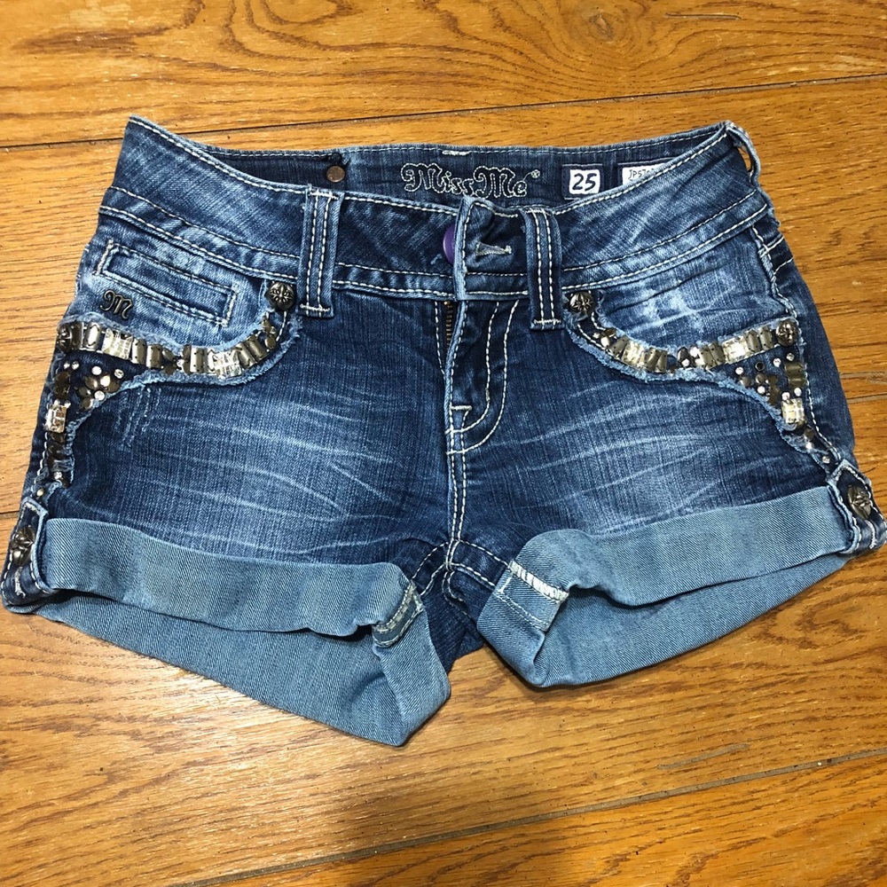 Miss Me Bedazzled Shorts!